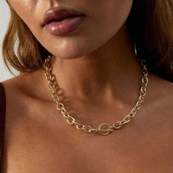 14k Gold Filled Link Chain Necklace with Toggle Clasp - Picture 5 of 6